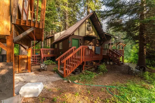 19095 Gill Creek Road, Leavenworth, WA 98826