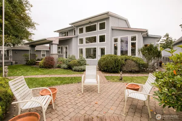 681 Lake Island Avenue Se, Ocean Shores, WA 98569