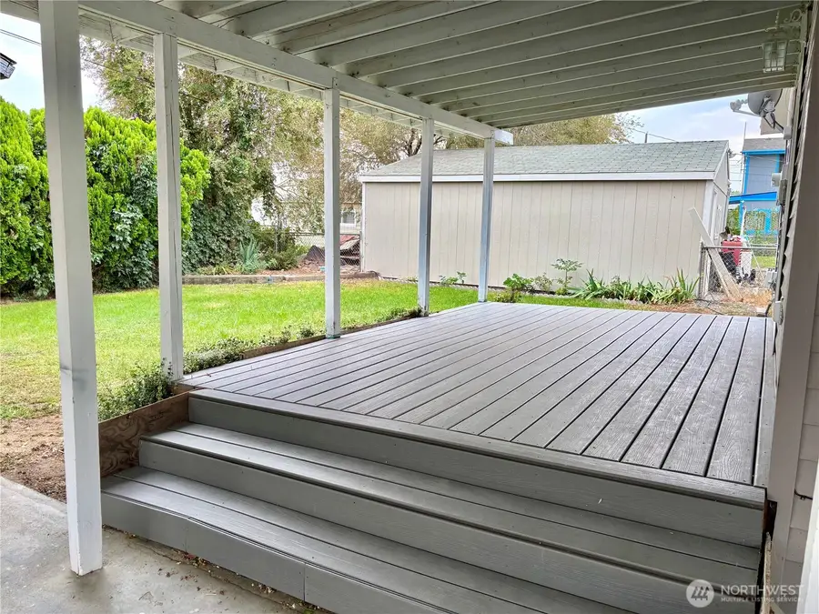 2207 W Spruce Street, Moses Lake, WA 98837 - Image #3