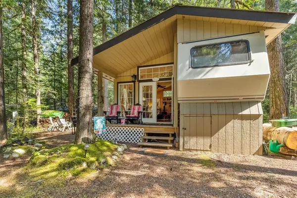 81 Sunset Circle, Deming, WA 98244