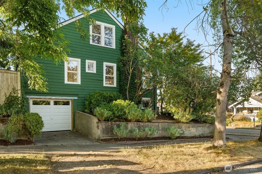 5803 Latona Avenue Ne, Seattle, WA 98105 - Image #2