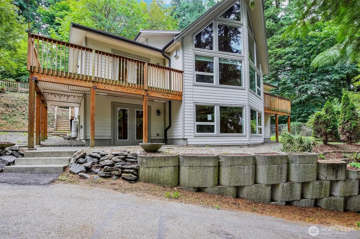 3724 Pioneer Way E, Tacoma, WA 98443 - Image #1