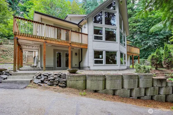 3724 Pioneer Way E, Tacoma, WA 98443