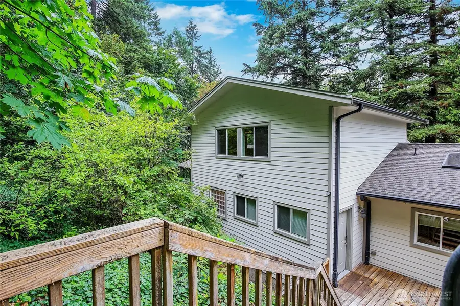 3724 Pioneer Way E, Tacoma, WA 98443 - Image #2