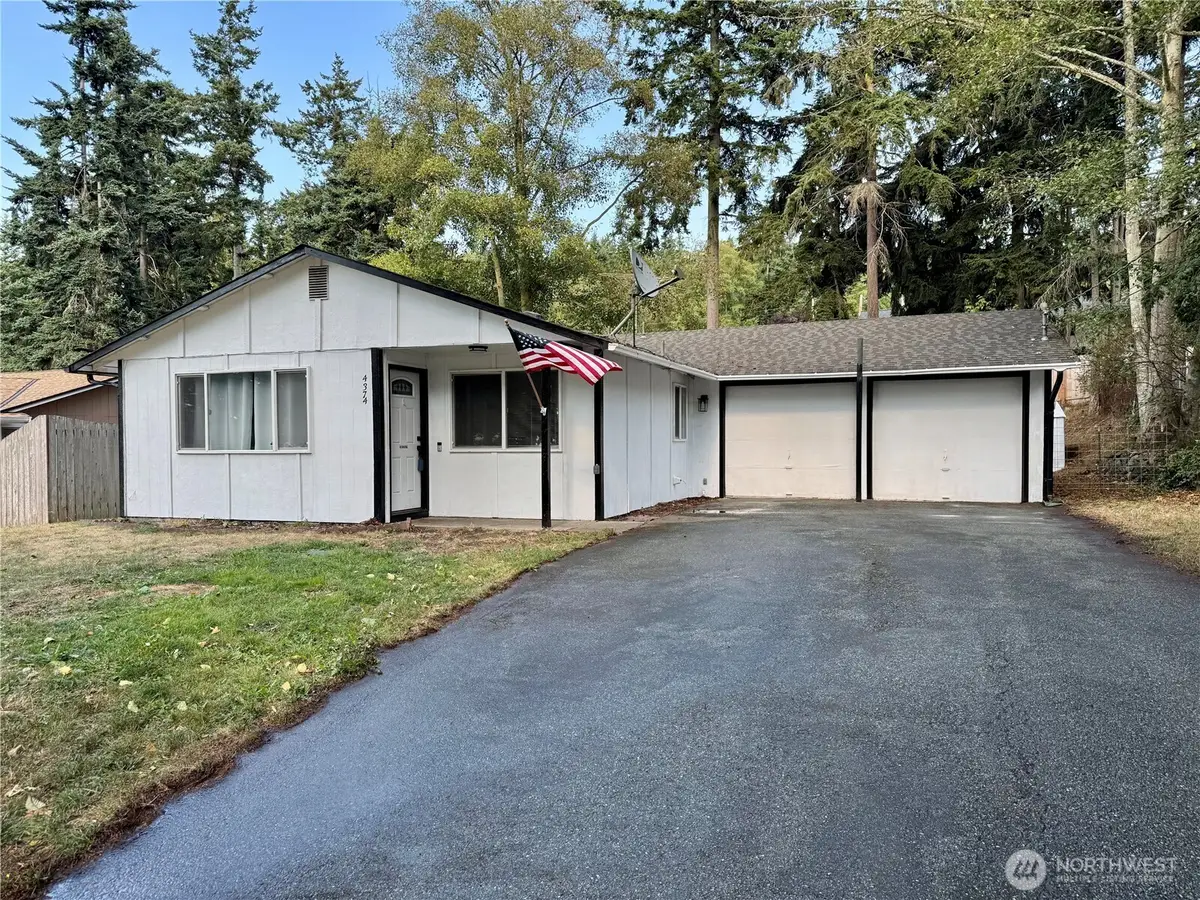 4374 Northgate Drive, Oak Harbor, WA 98277 - Image #1