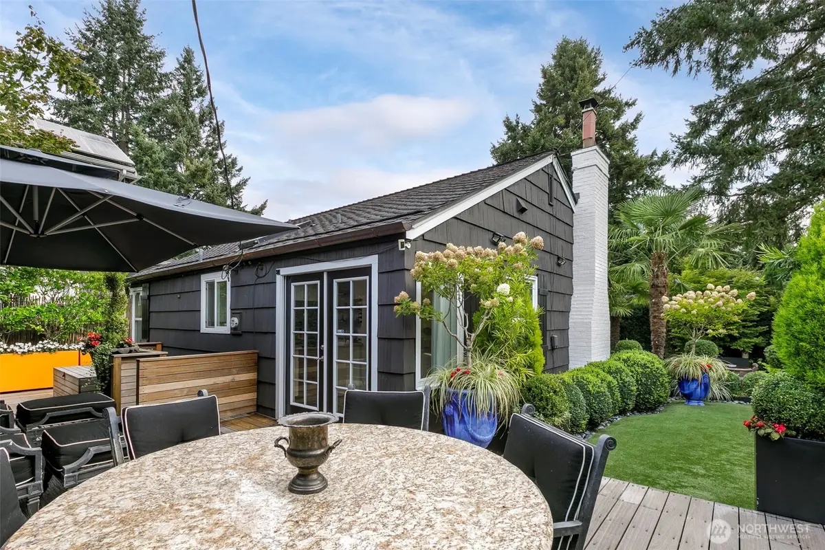 10303 15th Avenue Ne, Seattle, WA 98125 - Image #1