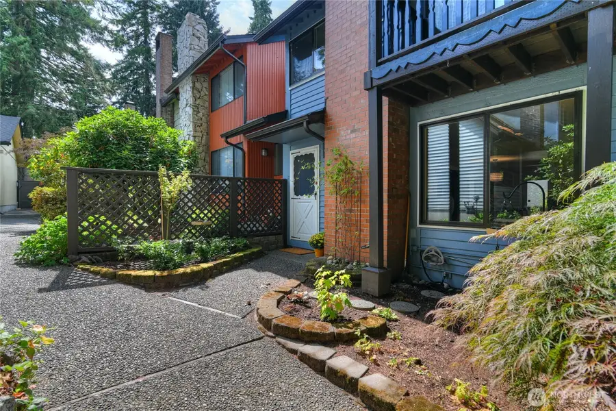 1801 Evergreen Park Court Sw #10, Olympia, WA 98502 - Image #2