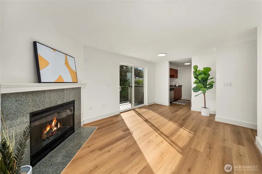 4831 Fauntleroy Way Sw #401, Seattle, WA 98116 - Image #3