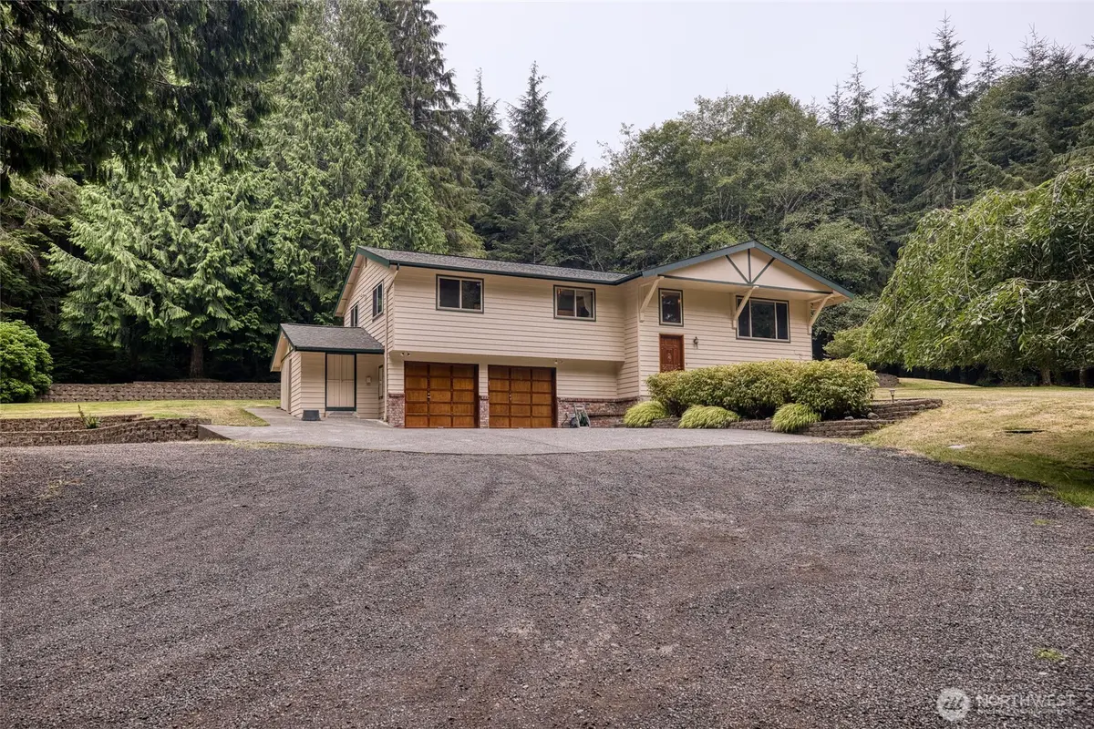 1417 Stanford Drive, Cosmopolis, WA 98537 - Image #1