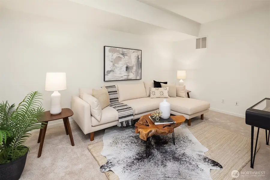 597 Alpine Ridge Place Nw, Issaquah, WA 98027 - Image #3