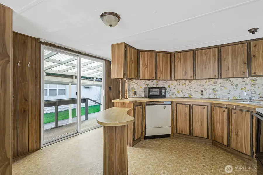 2210 Old Highway 99 S #12, Mount Vernon, WA 98274 - Image #3