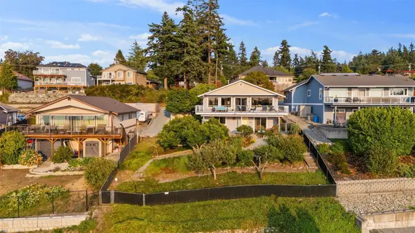 688 Gladstone Drive, Camano Island, WA 98282