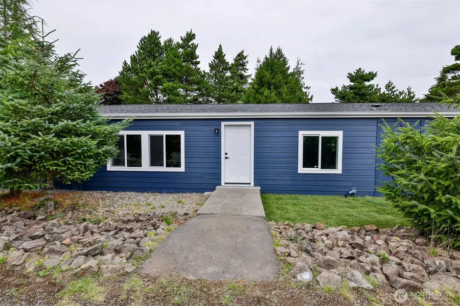 110 E Frank Avenue, Westport, WA 98595 - Image #3