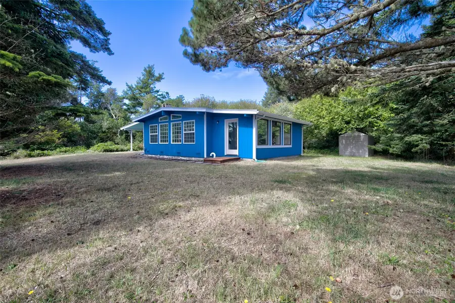 199 S Narwhal Loop Sw, Ocean Shores, WA 98569 - Image #2