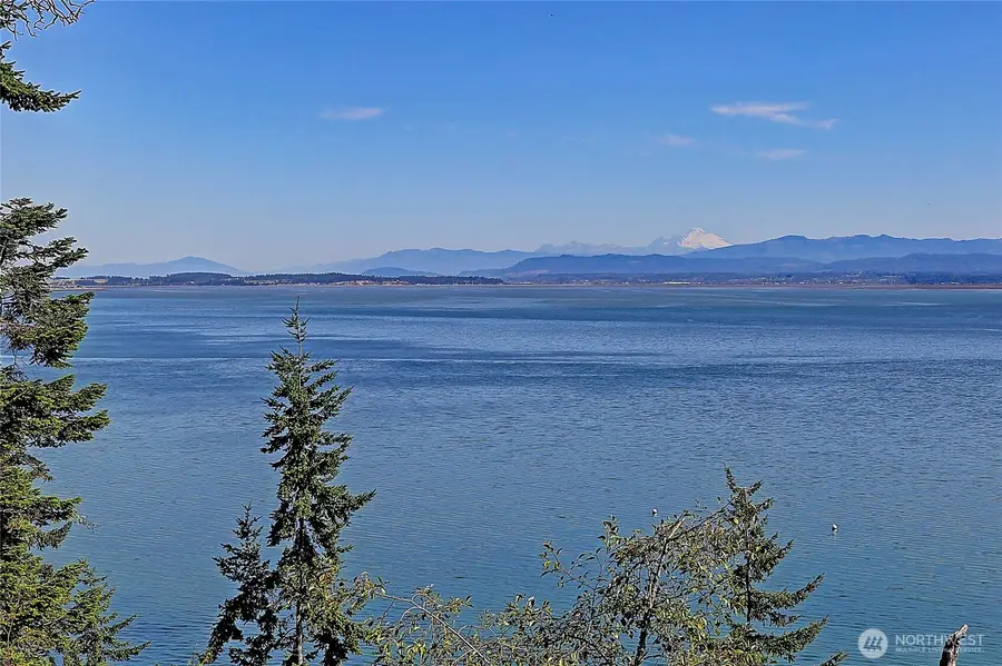 1681 S East Camano Drive, Camano Island, WA 98282 - Image #2