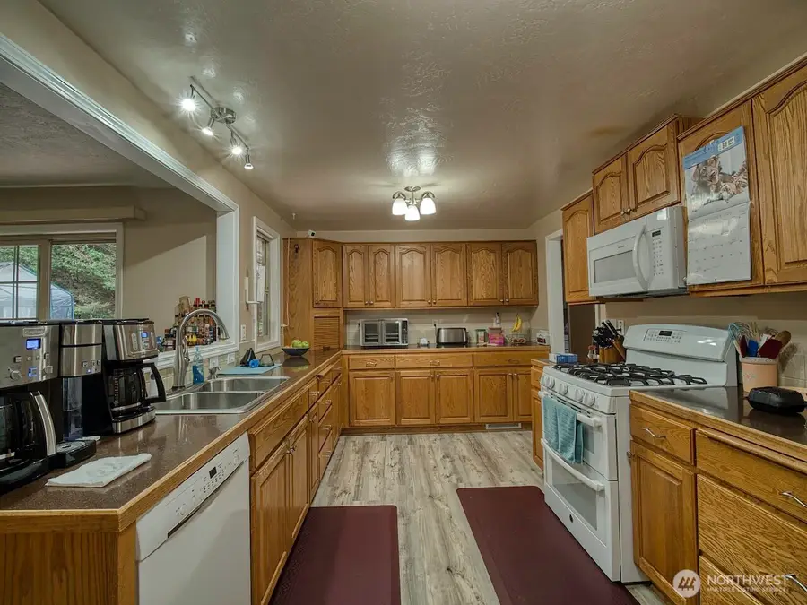 621 N 6th Street, Montesano, WA 98563 - Image #2