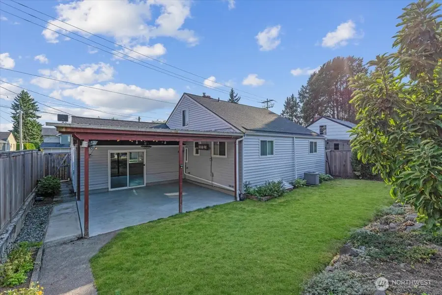 4816 SW Alaska Street, Seattle, WA 98116 - Image #3