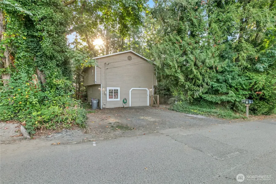 18610 5th Avenue Ne, Suquamish, WA 98392 - Image #2