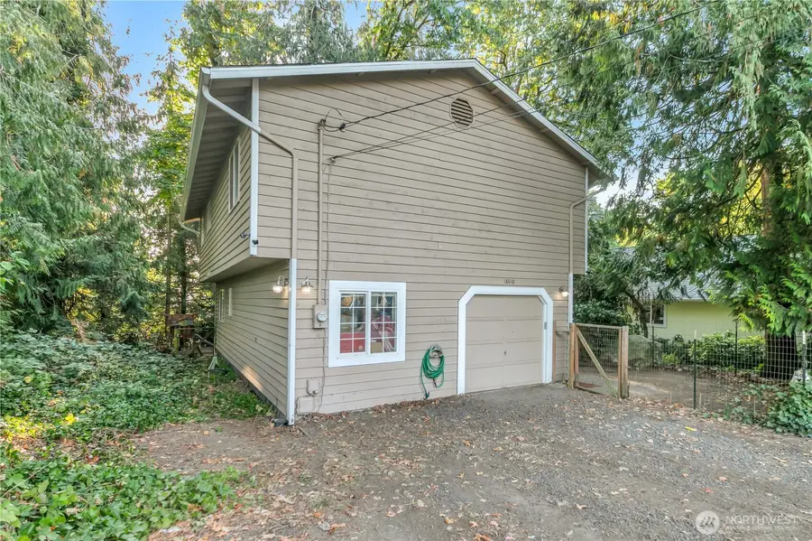 18610 5th Avenue Ne, Suquamish, WA 98392 - Image #3