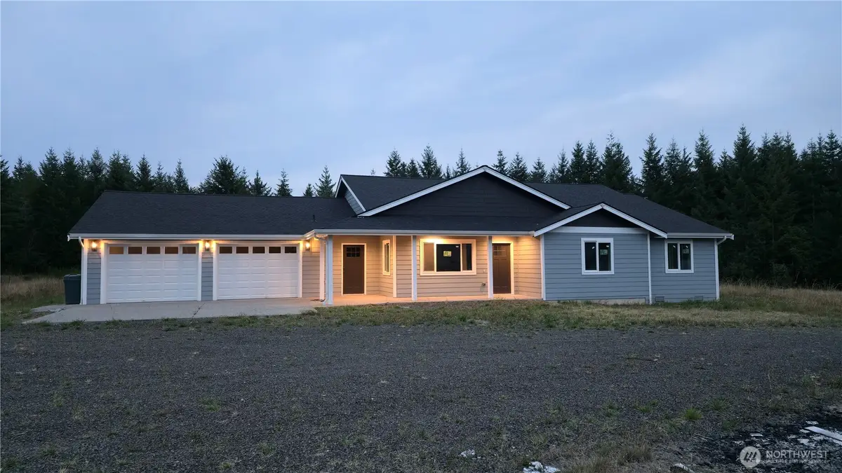 400 E Mclane Cove Drive, Grapeview, WA 98546 - Image #1