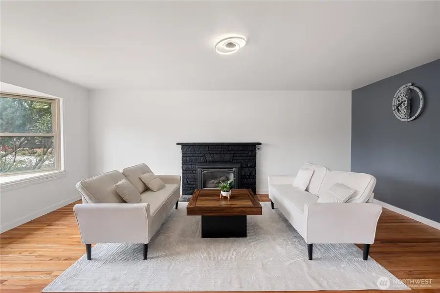 16624 3rd Avenue S, Burien, WA 98148 - Image #2