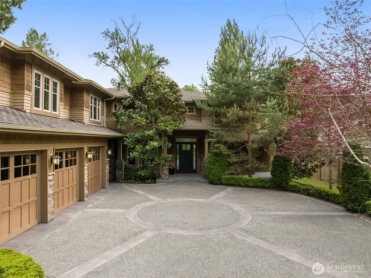 10827 NE 108th Street, Kirkland, WA 98033 - Image #1