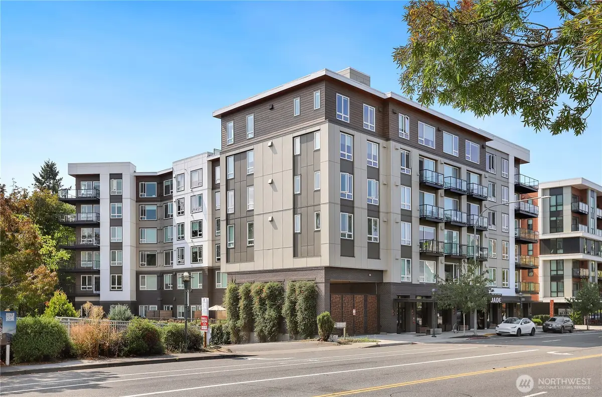 11903 NE 128th Street #204, Kirkland, WA 98034 - Image #1