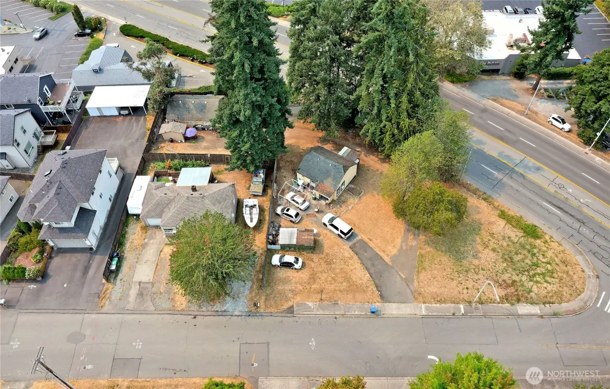 1409 Monroe Avenue Ne, Renton, WA 98056 - Image #1