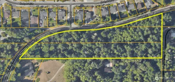 900 Sunset Drive #Mulitple, Camano Island, WA 98282