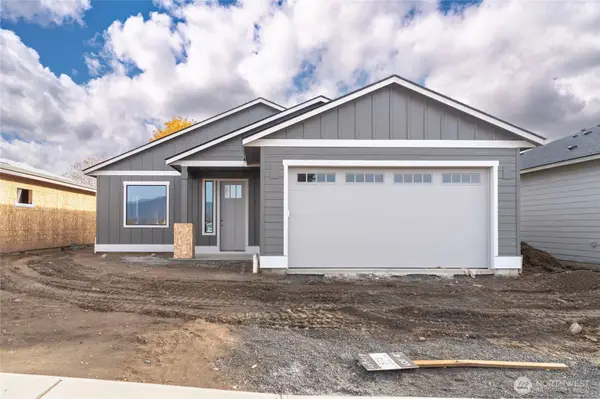 573 S Perry Avenue, East Wenatchee, WA 98802