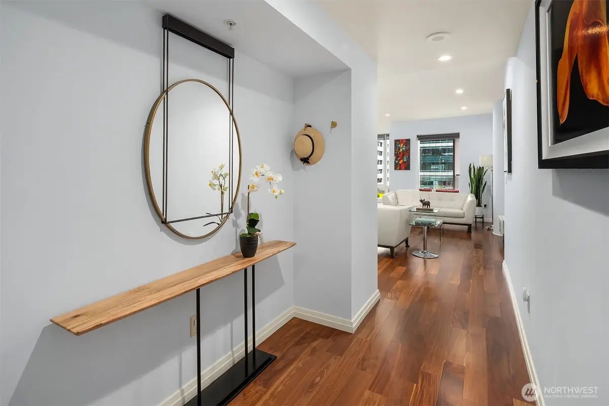 500 106th Avenue Ne #813, Bellevue, WA 98004 - Image #1