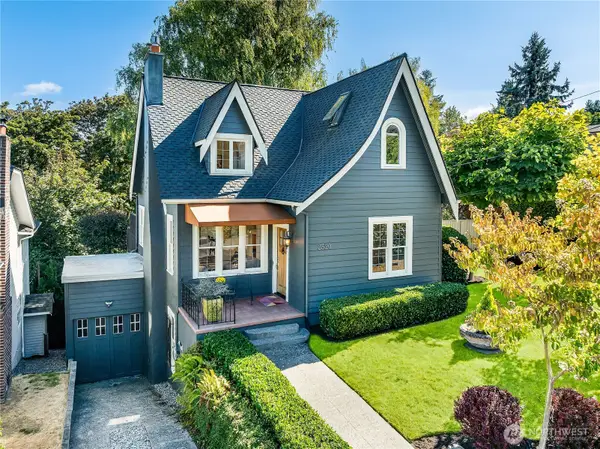 2520 Warren Avenue N, Seattle, WA 98109