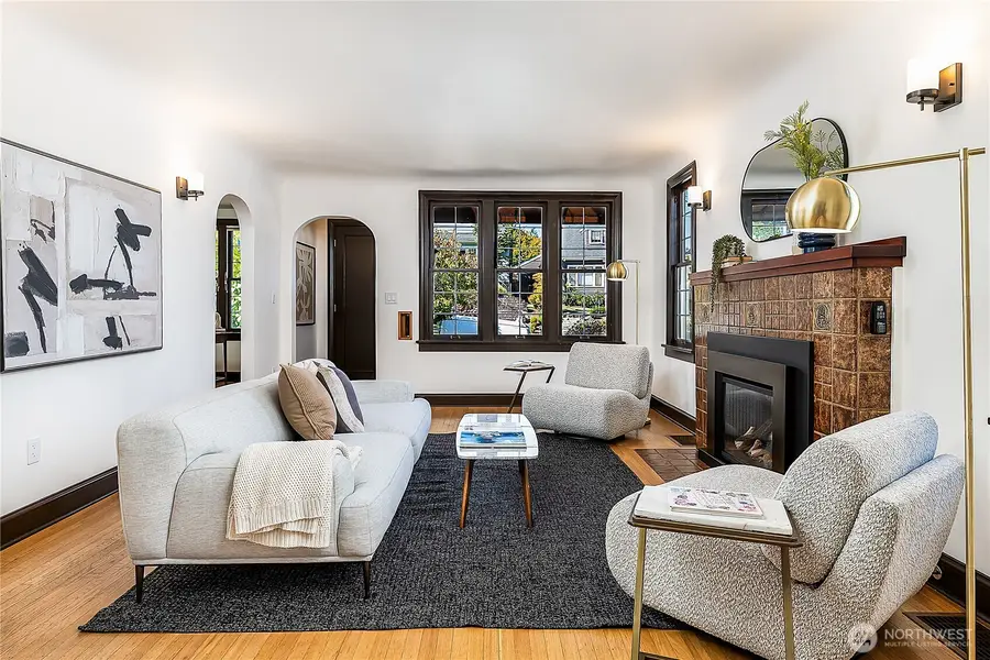 2520 Warren Avenue N, Seattle, WA 98109 - Image #3