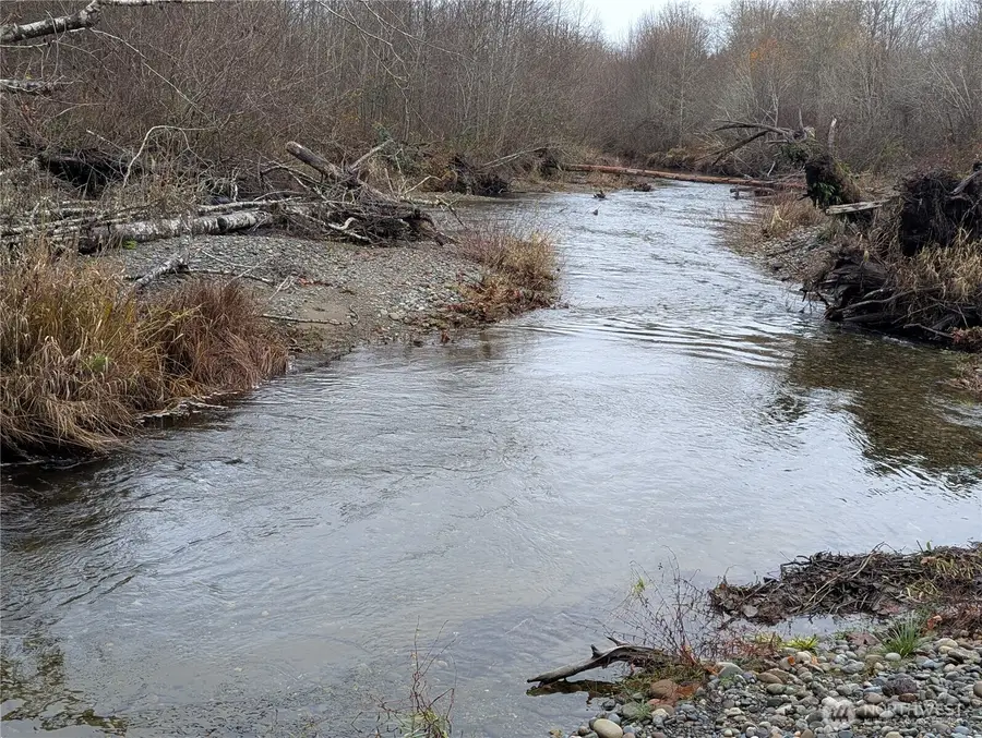 961 Snowcap Drive, Tahuya, WA 98588 - Image #3