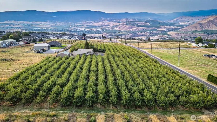 2545 6th Se, East Wenatchee, WA 98802 - Image #3