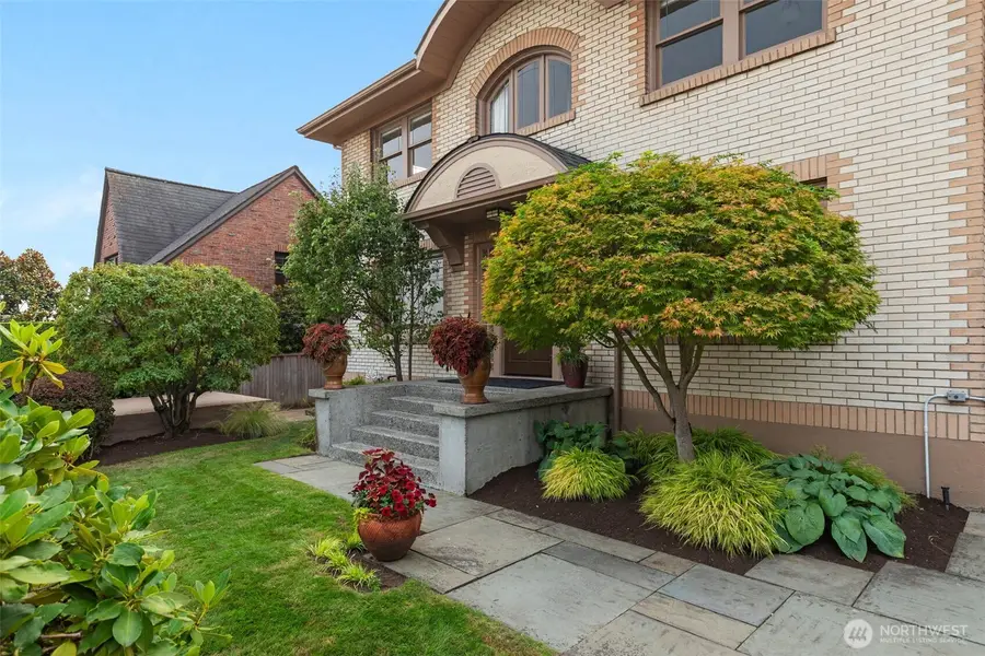 1015 5th Avenue W, Seattle, WA 98119 - Image #3