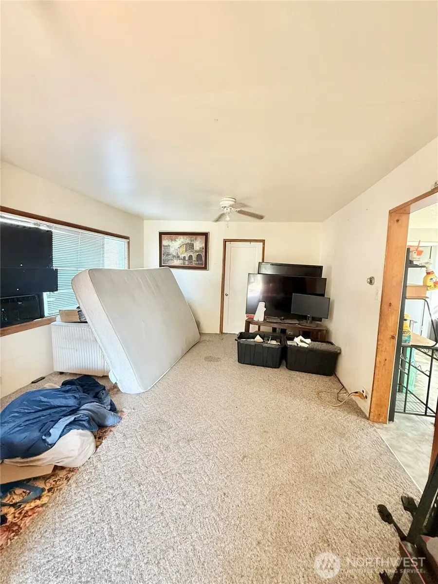 430 W 4th Ave, Omak, WA 98841 - Image #3