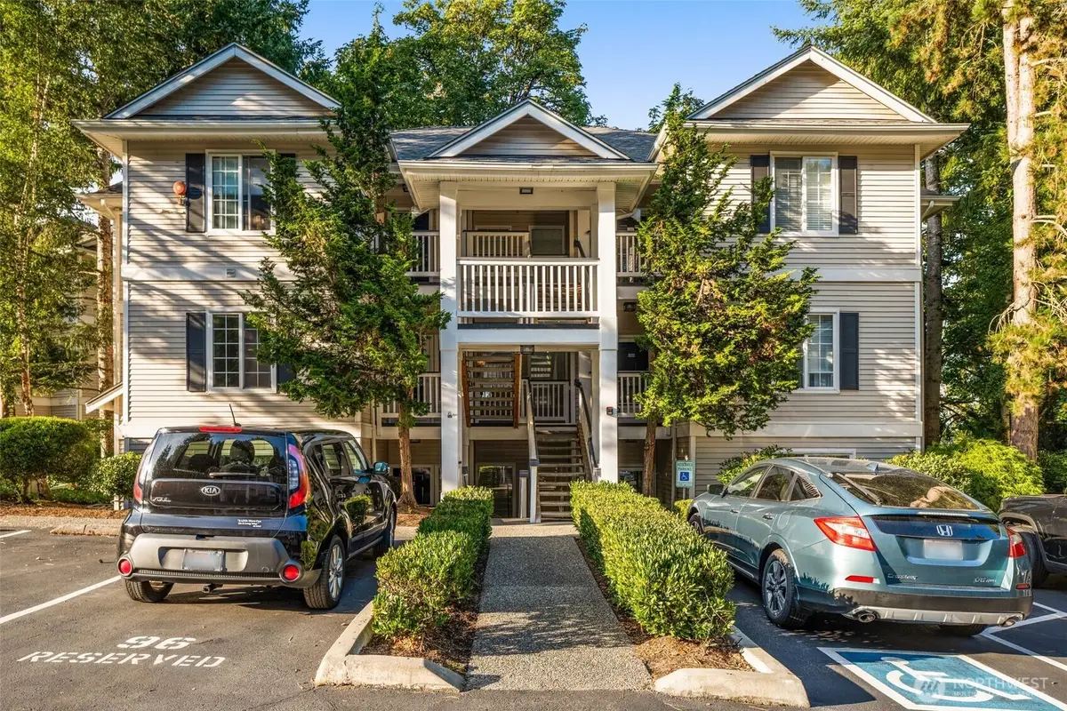 12120 NE 172nd Place #L201, Bothell, WA 98011 - Image #1