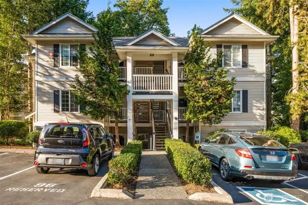 12120 NE 172nd Place #L201, Bothell, WA 98011