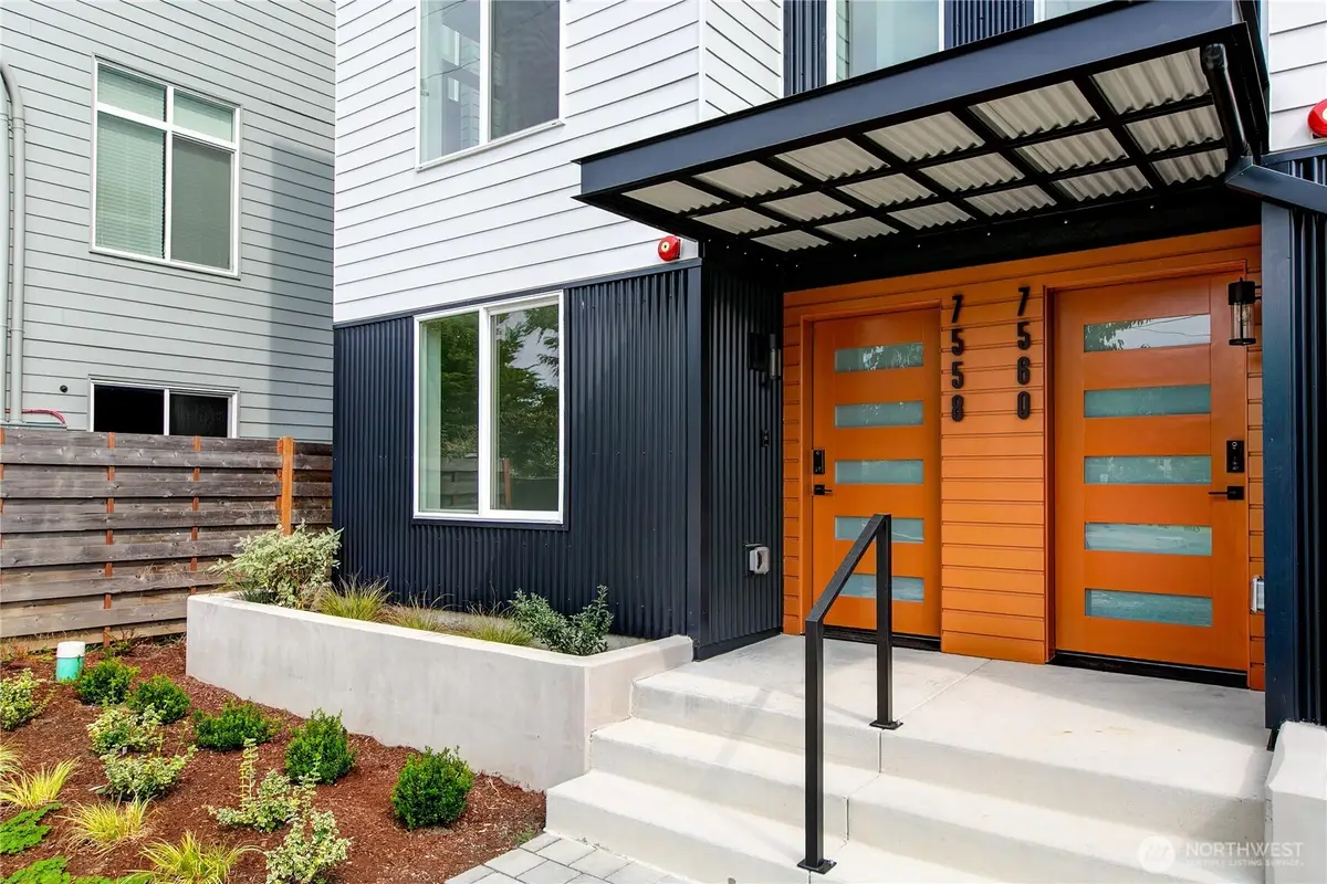 7558 43rd Avenue S, Seattle, WA 98118 - Image #1