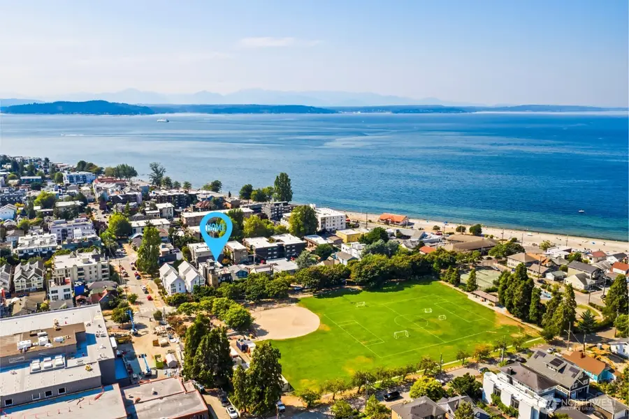 2769 59th Avenue Sw #B, Seattle, WA 98116 - Image #2