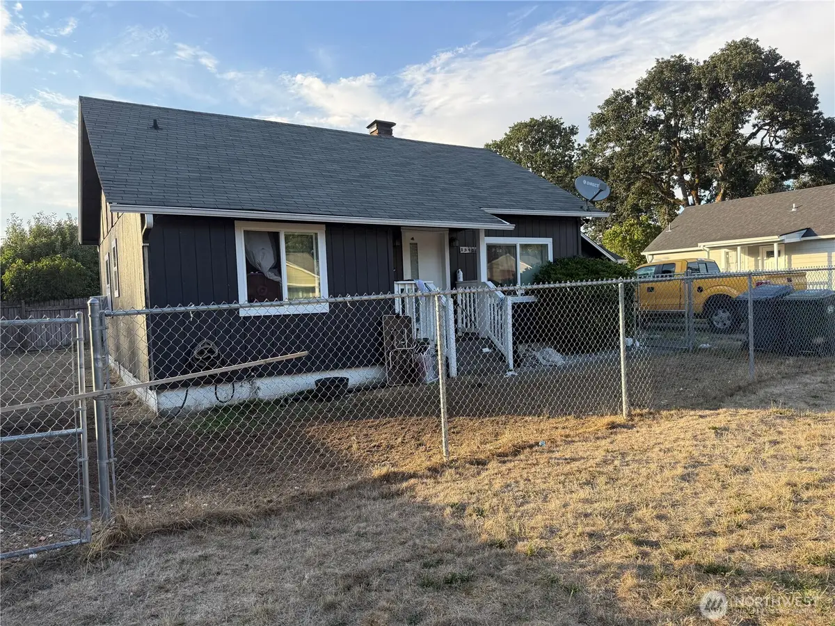 15406 Grant Avenue Sw, Lakewood, WA 98498 - Image #1