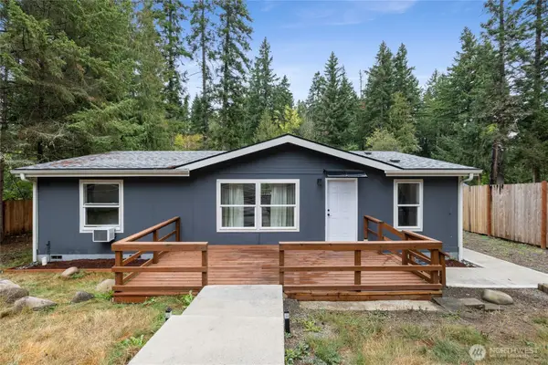 13906 166th Avenue Se, Rainier, WA 98576