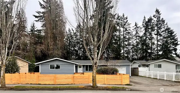 3711 Grandview Drive W, University Place, WA 98466