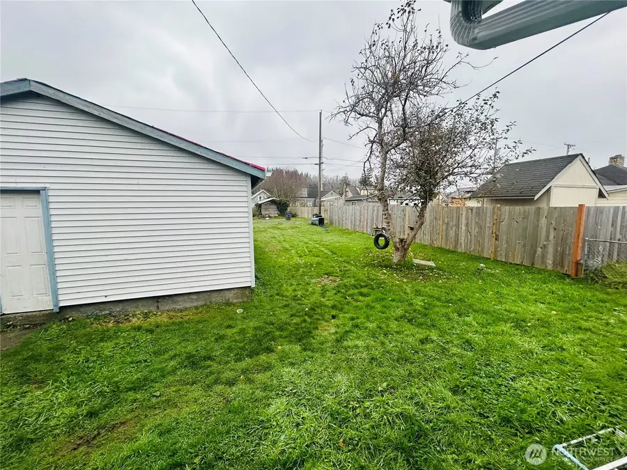 2735 Bay Avenue, Hoquiam, WA 98550 - Image #2