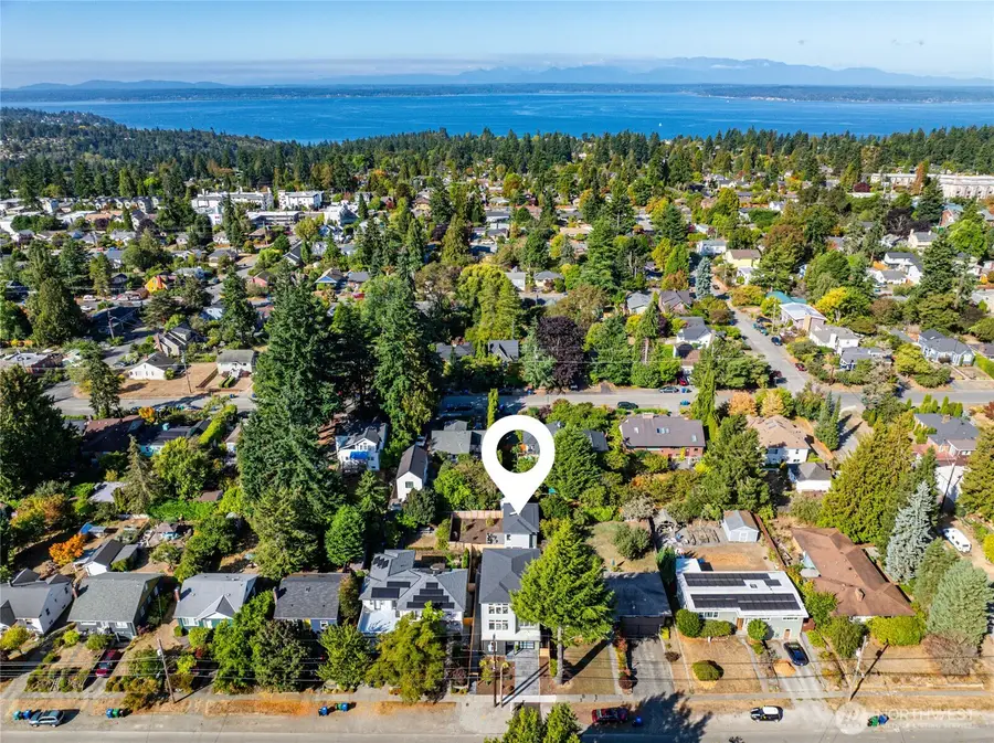 12037 Fremont Avenue N #3, Seattle, WA 98133 - Image #2