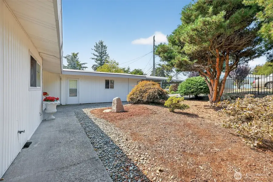 12828 78th Avenue S, Seattle, WA 98178 - Image #3