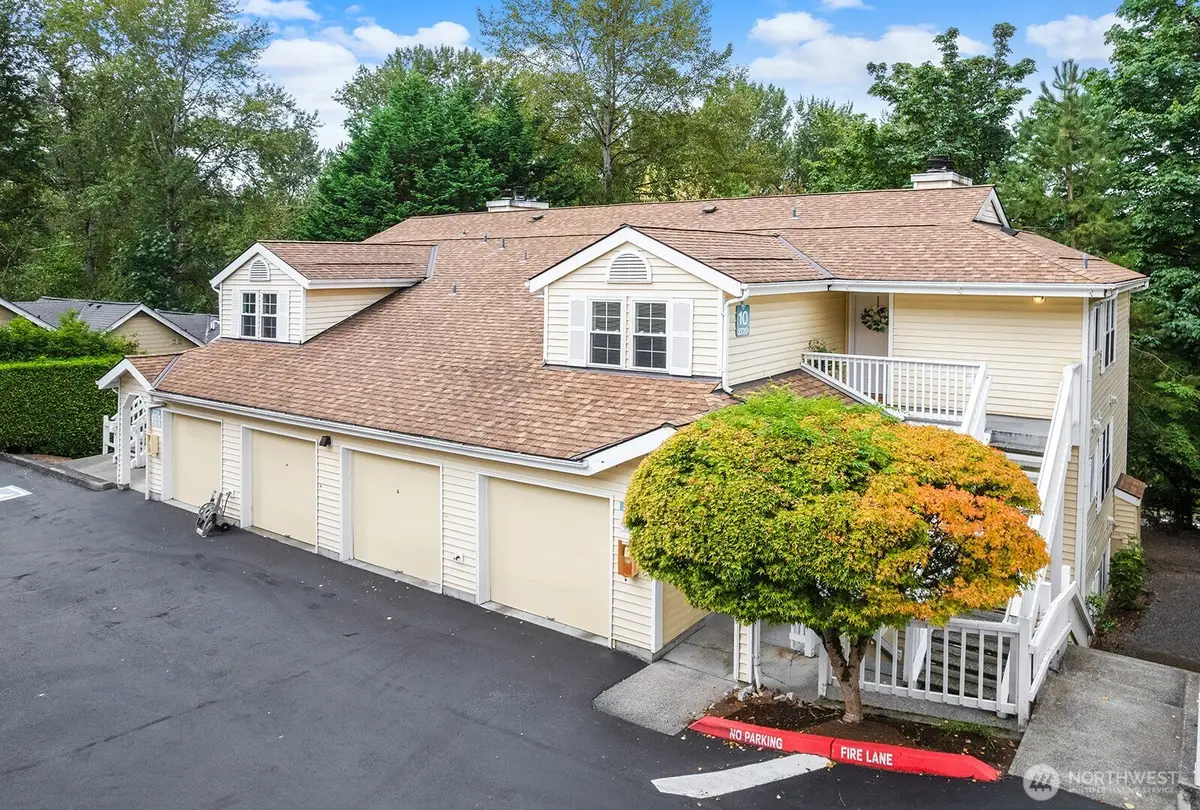 2720 118th Avenue #302, Bellevue, WA 98005 - Image #1