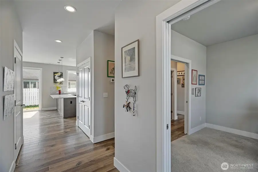 112 Madrona Lane Sw, Orting, WA 98360 - Image #2