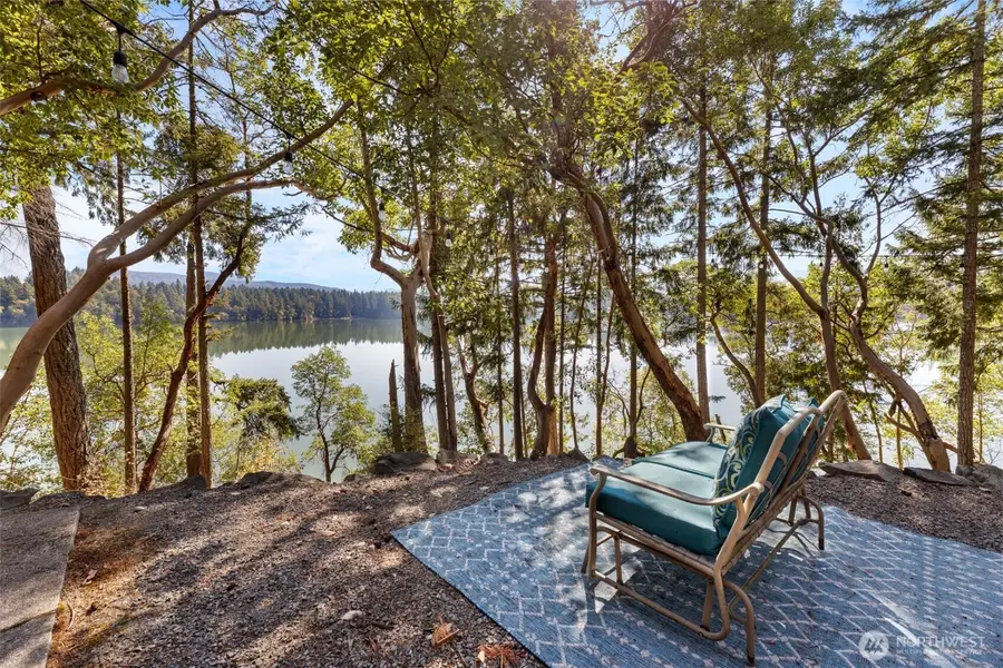 21945 Beachside Drive Se, Yelm, WA 98597 - Image #2